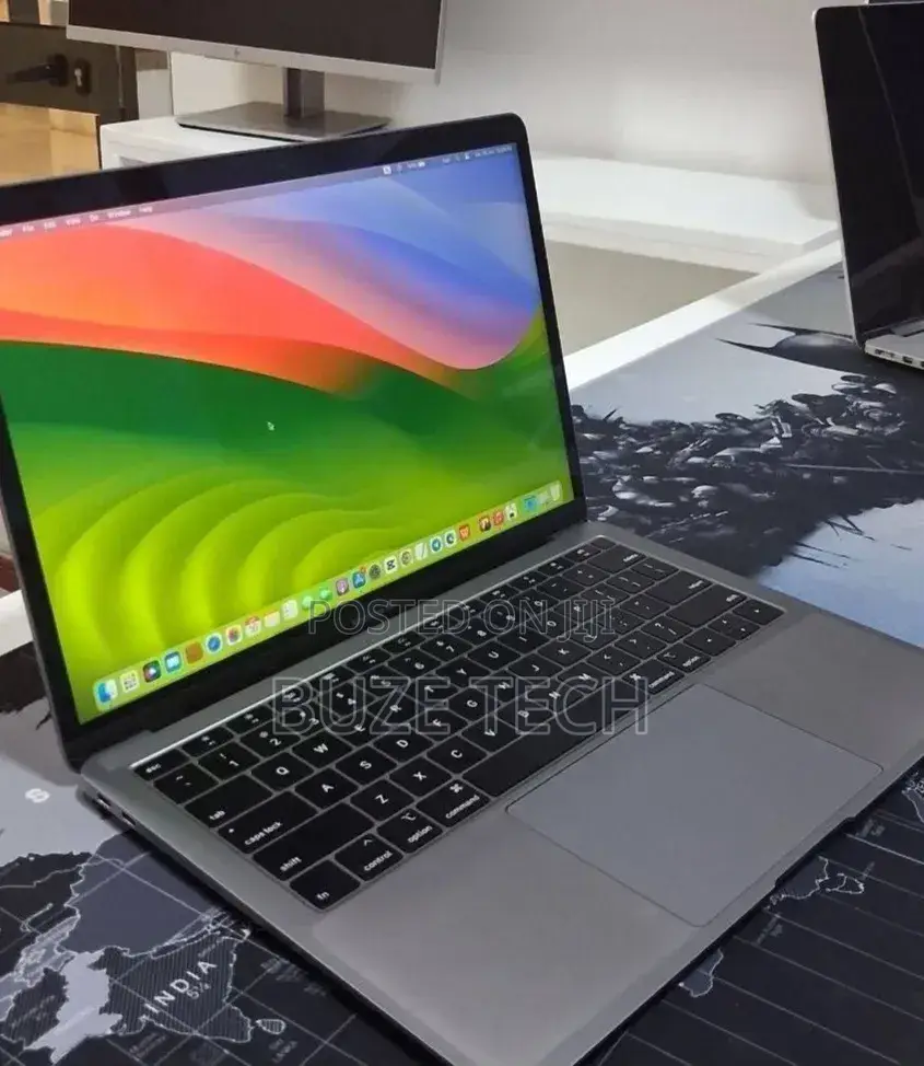 New Laptop Apple MacBook Air 2019 8GB Intel Core i5 SSD 128GB