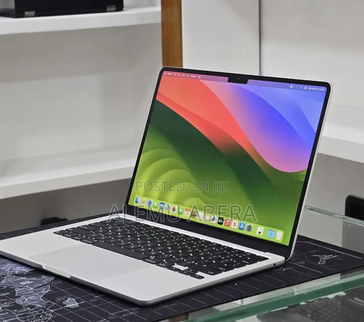 New Laptop Apple MacBook Air 2022 M2 16GB Apple M2 SSD 512GB