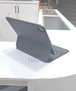 New Apple iPad Pro 12.9 (2020) 256 GB