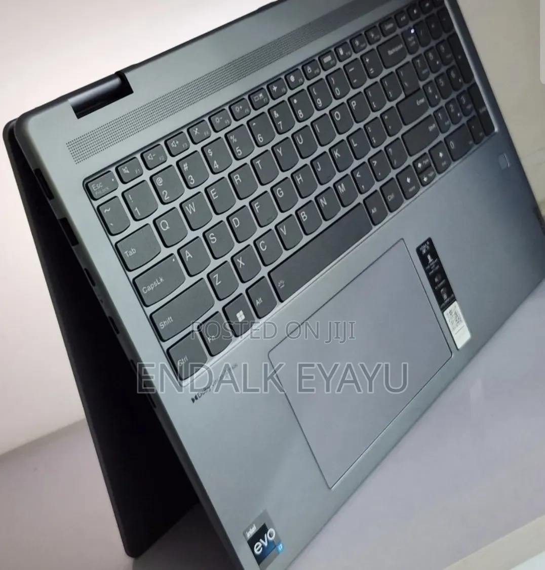 New Laptop Lenovo Yoga 7i 16GB Intel Core i7 SSD 512GB