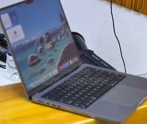 New Laptop Apple MacBook Pro 2021 M1 16GB Apple M1 Pro SSD 1T