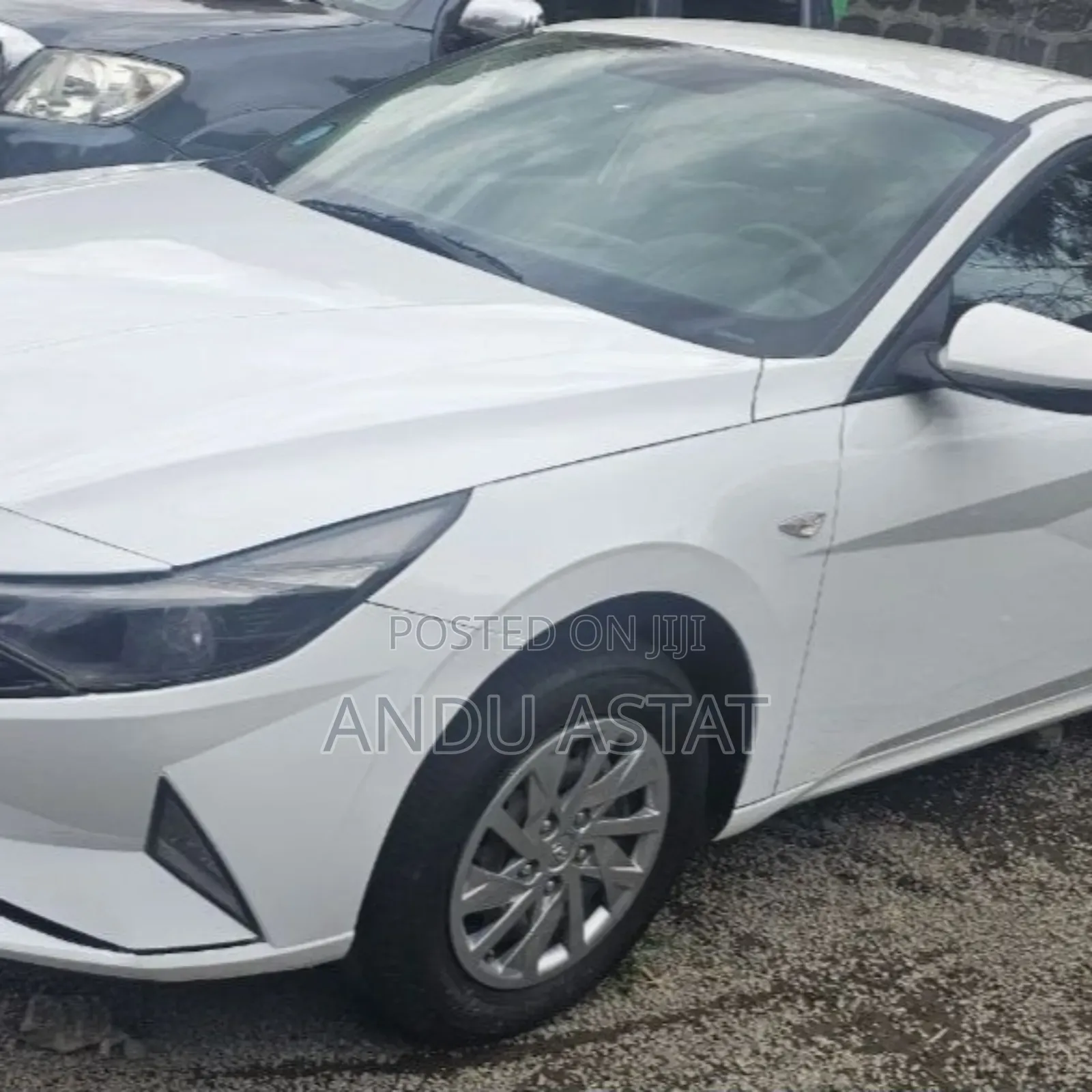 Hyundai Elantra 2022 White