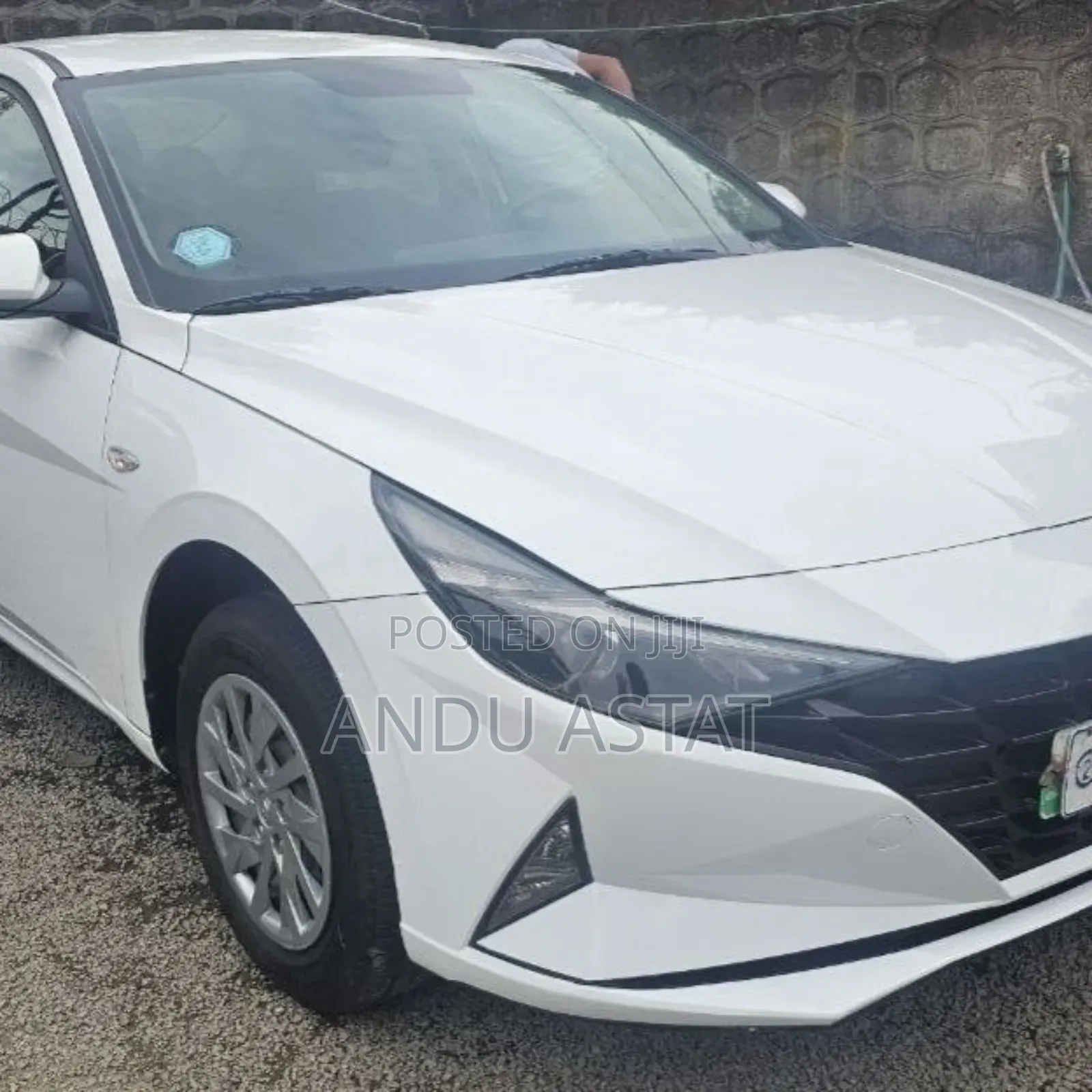 Hyundai Elantra 2022 White