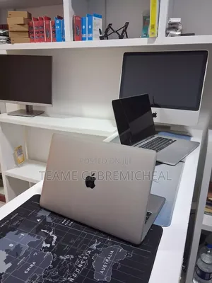 New Laptop Apple MacBook Pro 2019 8GB Intel Core i5 SSD 128GB
