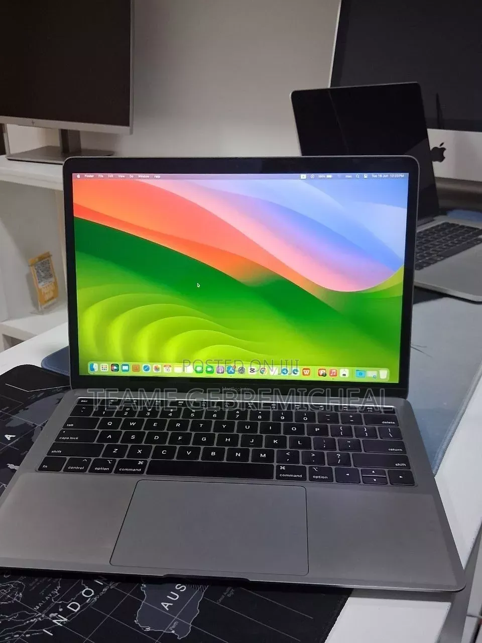 New Laptop Apple MacBook Pro 2019 8GB Intel Core i5 SSD 128GB