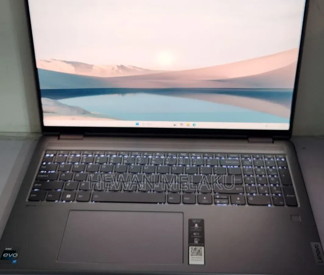 New Laptop Lenovo Yoga 7i 16GB Intel Core i7 SSD 512GB