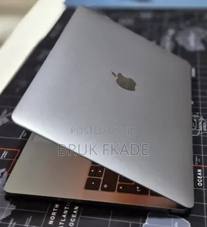 New Laptop Apple MacBook Air 2022 M2 16GB Apple M2 SSD 512GB