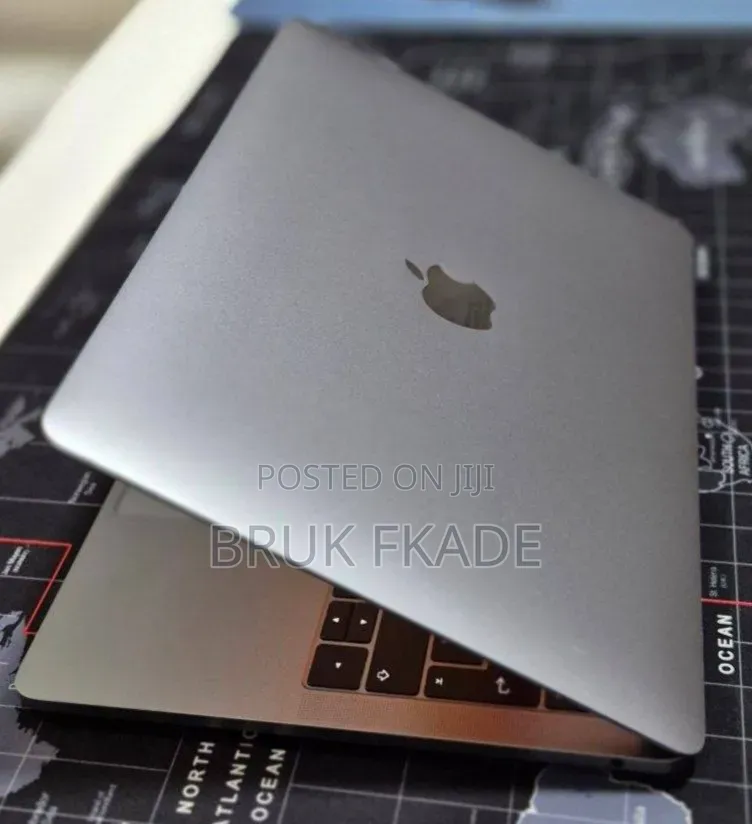 New Laptop Apple MacBook Air 2022 M2 16GB Apple M2 SSD 512GB