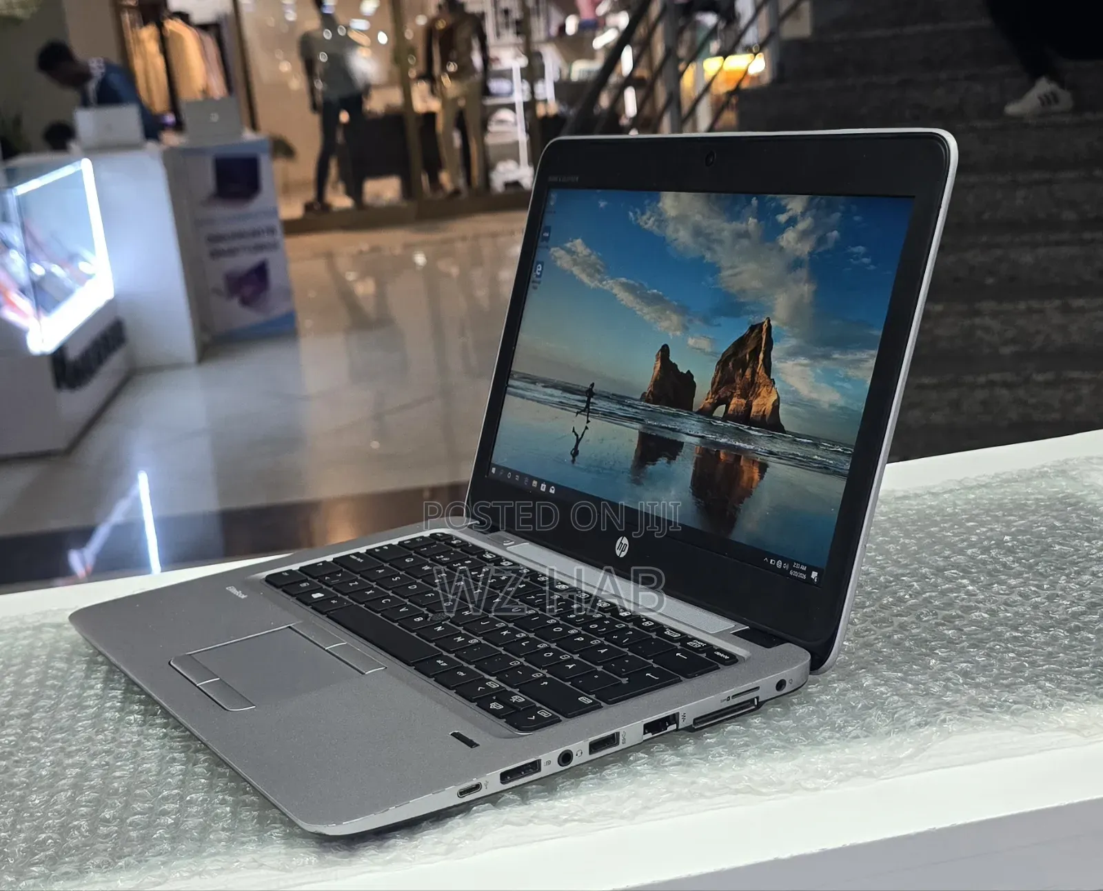 New Laptop HP EliteBook 820 G4 8GB Intel Core i5 SSD 256GB