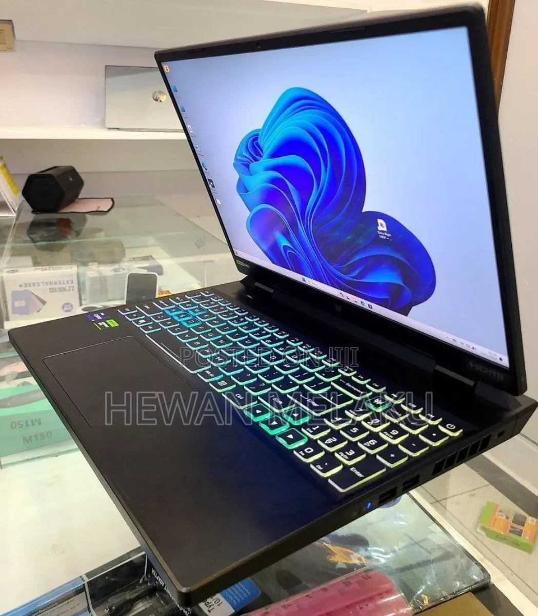 New Laptop Acer Predator Helios 300 16GB Intel Core i9 SSD 1T