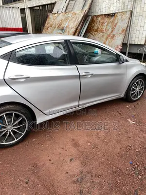 Hyundai Elantra 2013 Silver