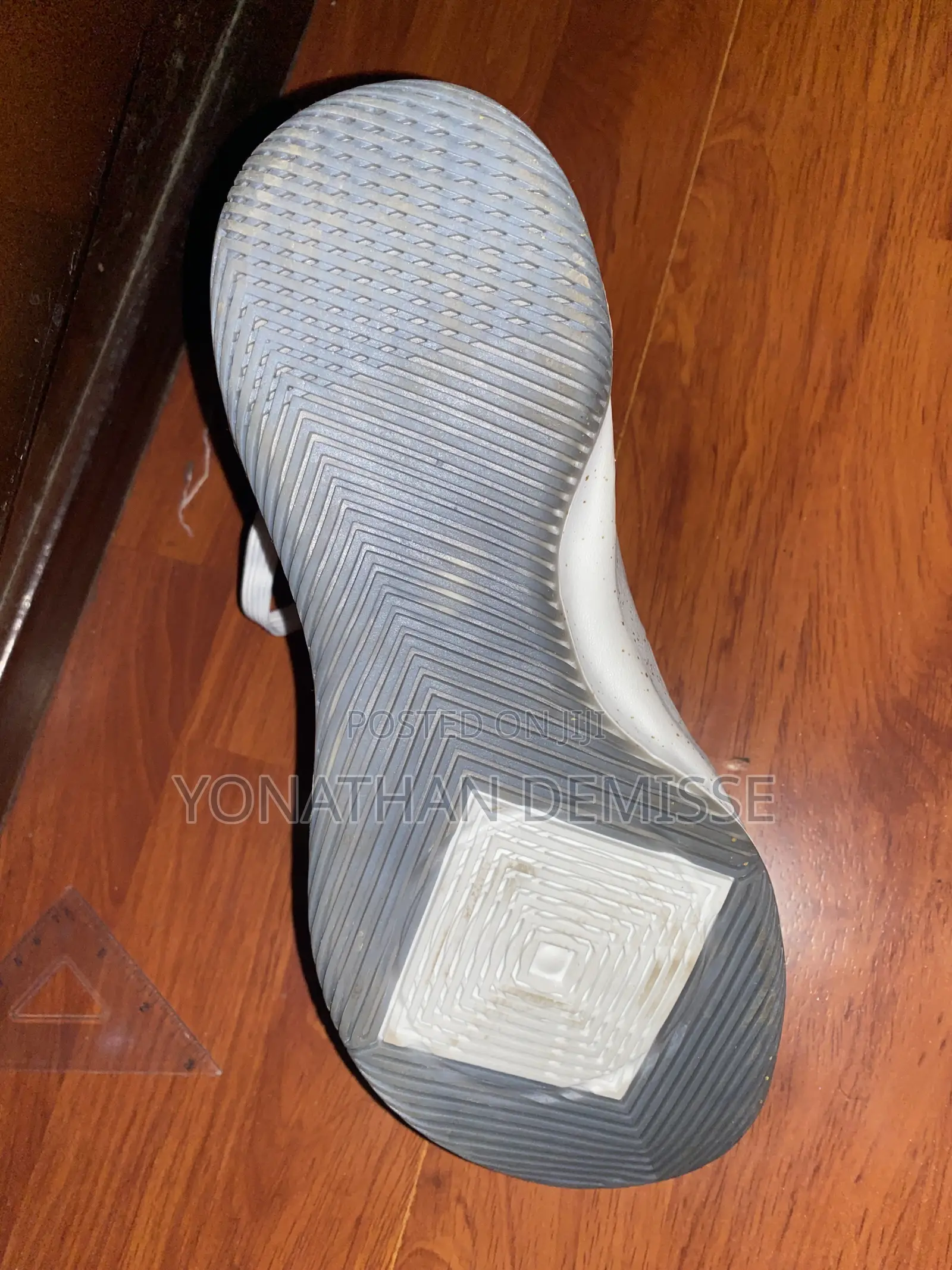 Shoe for Sell