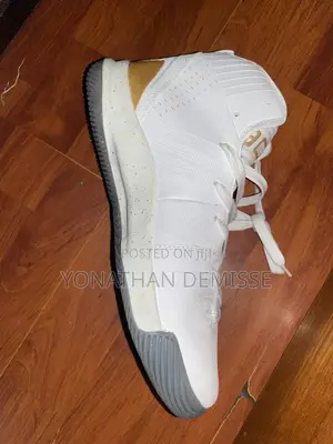 Shoe for Sell