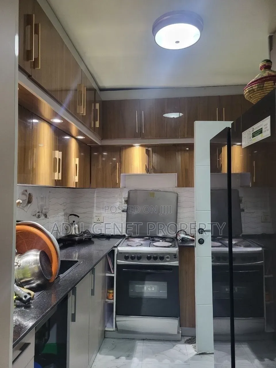 Furnished 3bdrm Condo in Ayat 40/60, Yeka for sale