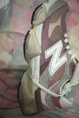 New Balance 9060 "Cherry Blossom