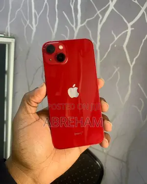 Apple iPhone 13 128 GB Red