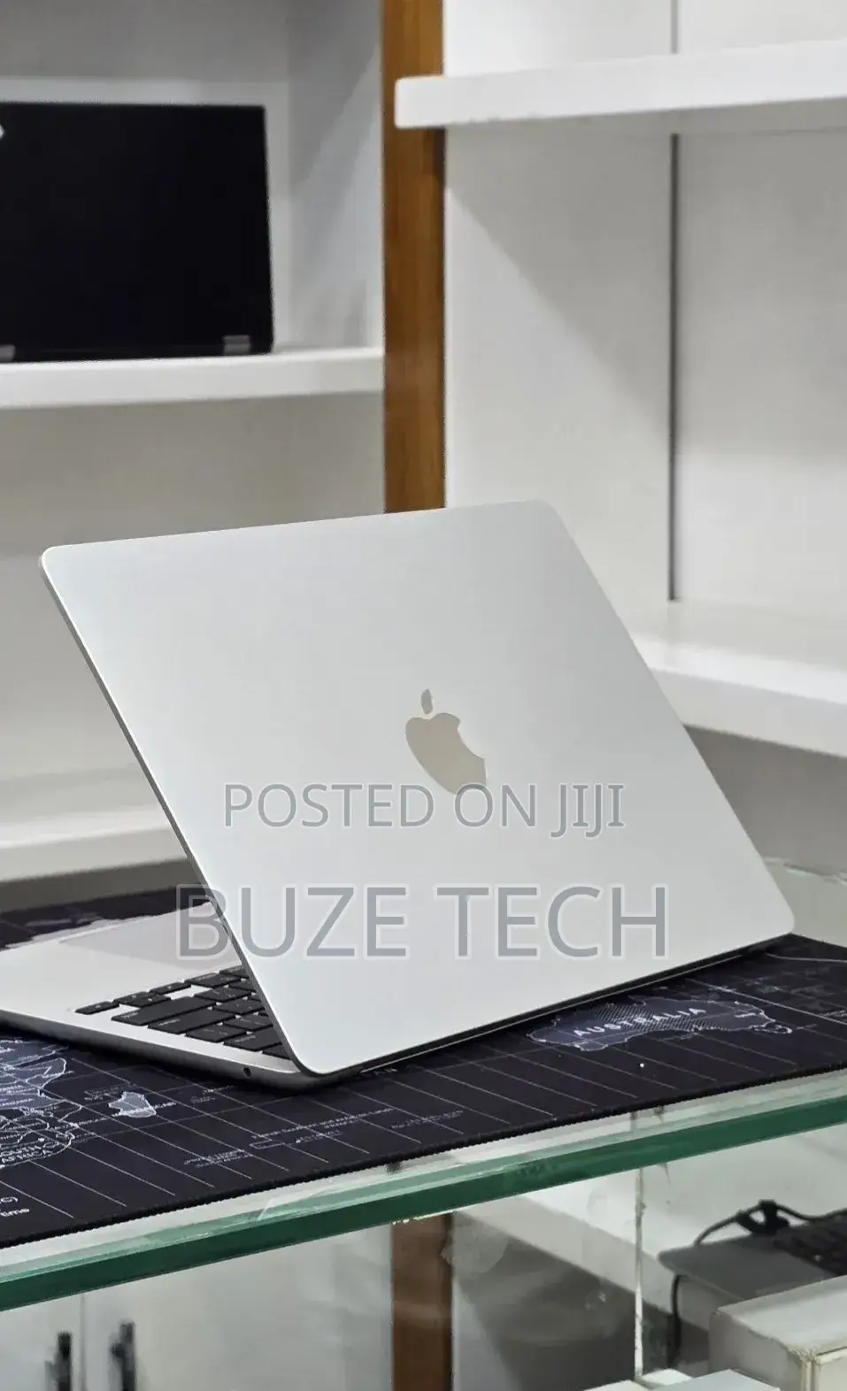 New Laptop Apple MacBook Air 2022 M2 16GB Apple M2 SSD 512GB