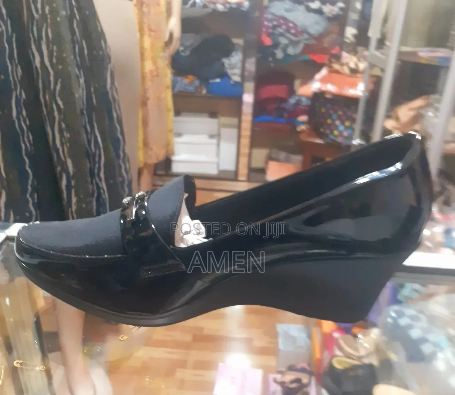 Ladies Shoe