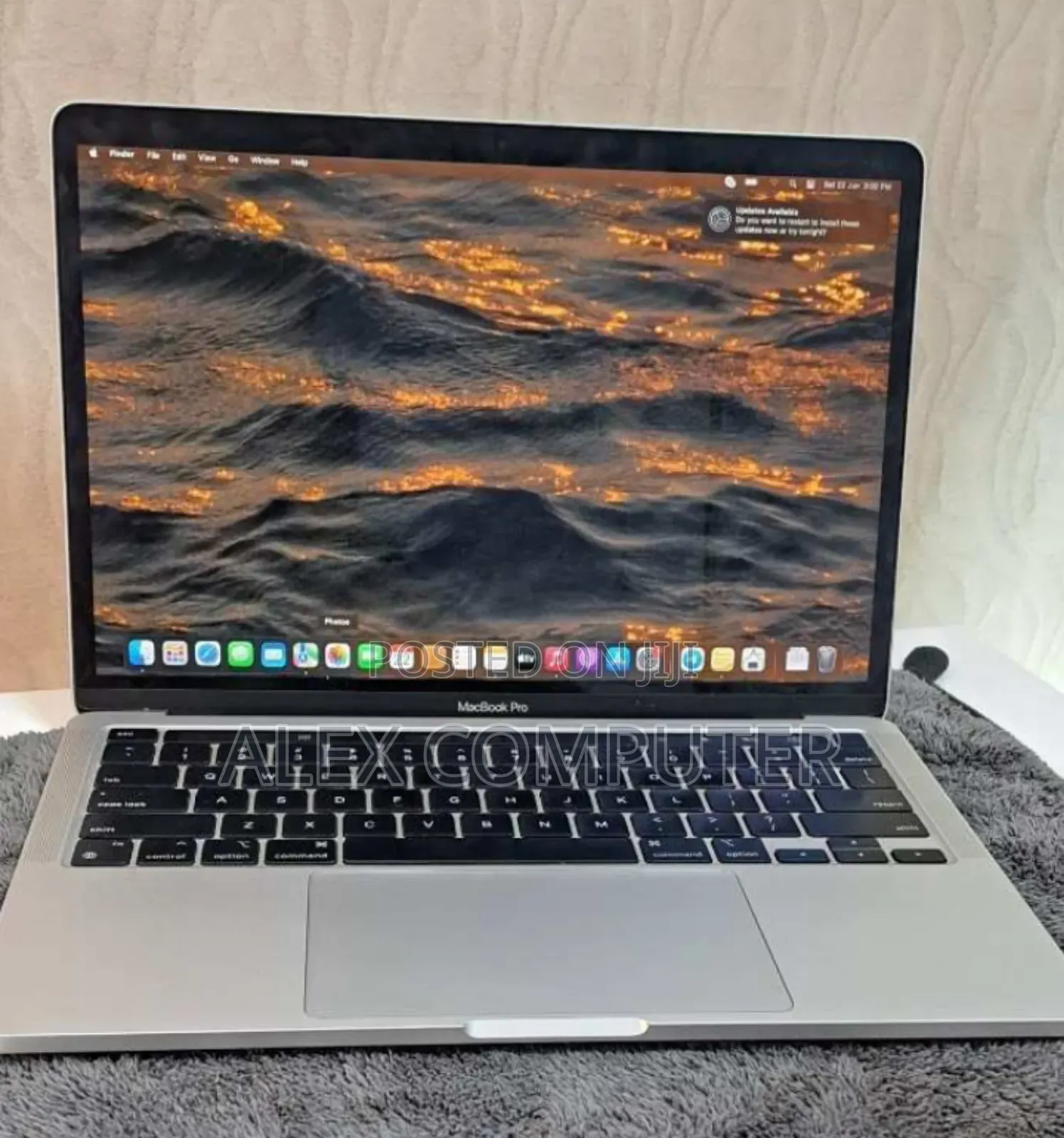 New Laptop Apple MacBook Pro 2020 M1 16GB Apple M1 SSD 512GB