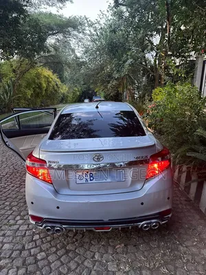 Toyota Yaris 2014 Silver
