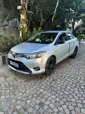 Toyota Yaris 2014 Silver