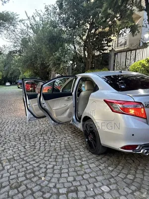 Toyota Yaris 2014 Silver