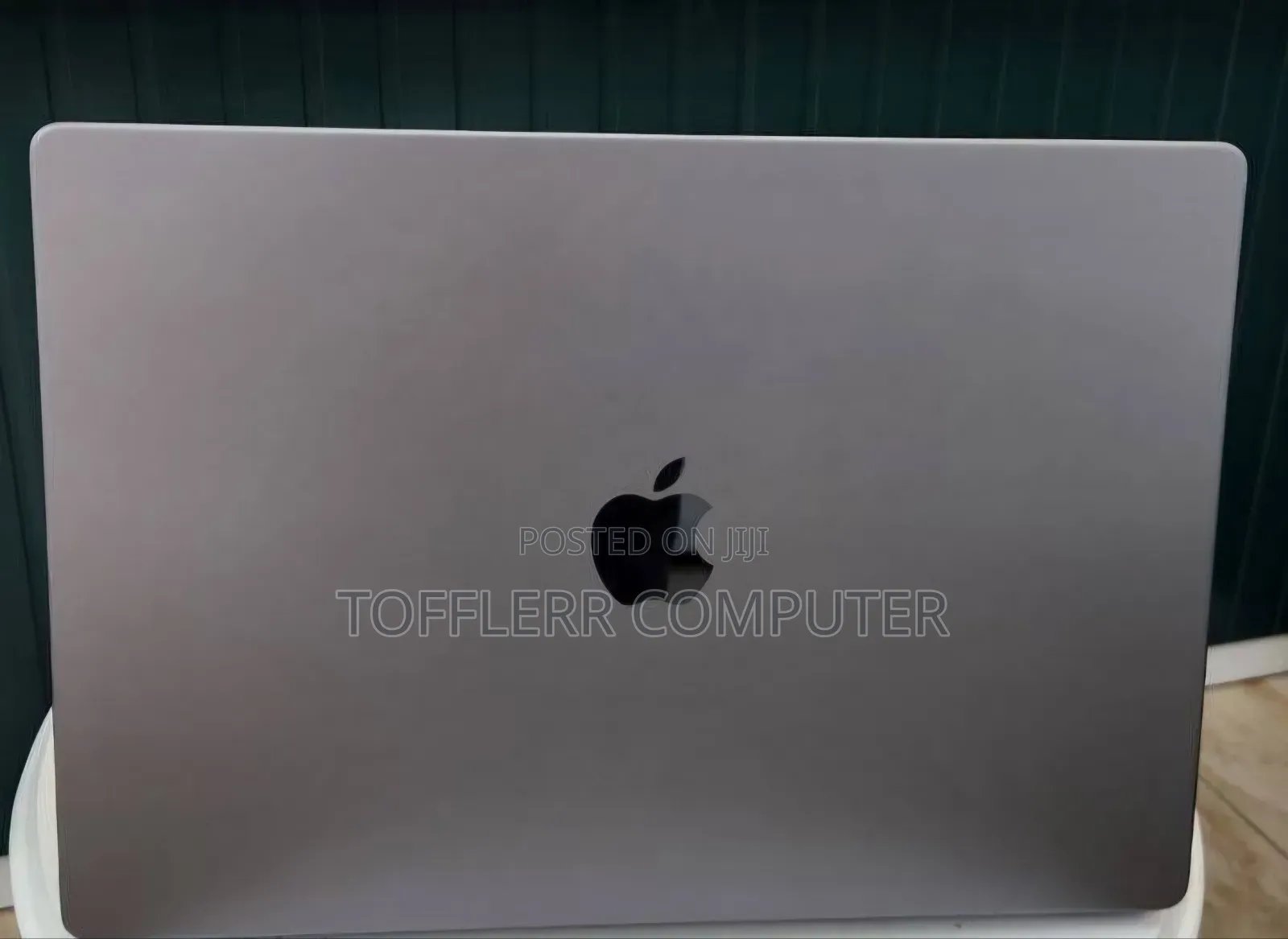 New Laptop Apple MacBook Pro 2021 M1 16GB Intel Core i7 SSD 512GB