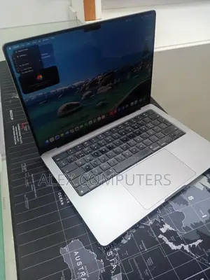New Laptop Apple MacBook 32GB Apple M1 Pro SSD 512GB