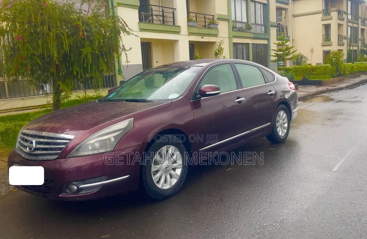 Nissan Teana 2010 Burgundy