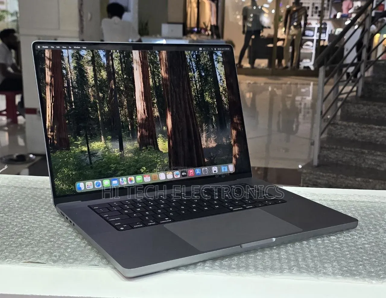 New Laptop Apple MacBook Pro 2021 M1 Max 64GB Apple M1 Max SSD 1T