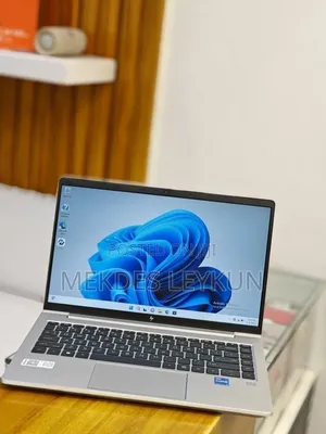 New Laptop HP ProBook 440 G10 16GB Intel Core i7 SSD 1T