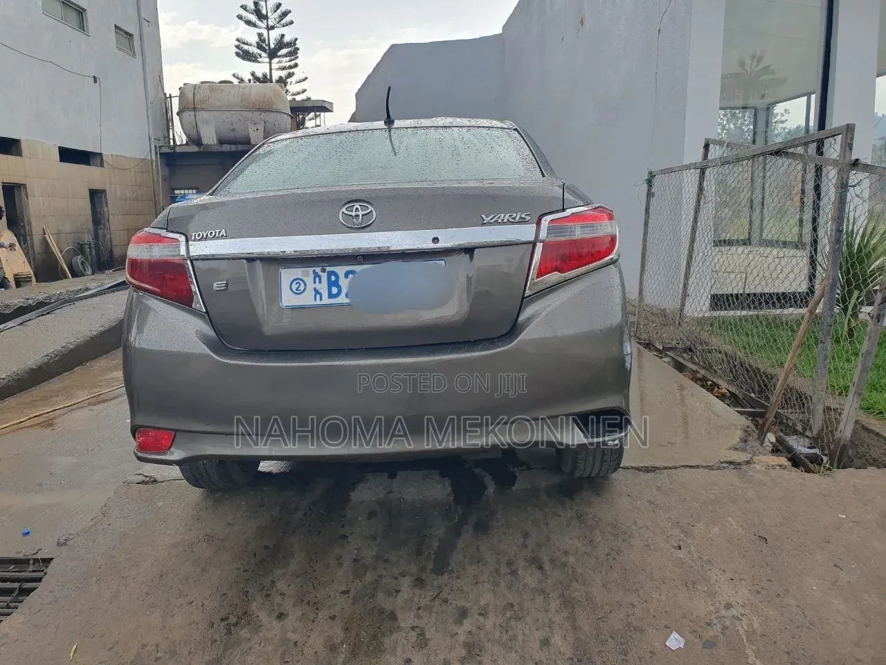 Toyota Yaris 2015 Brown