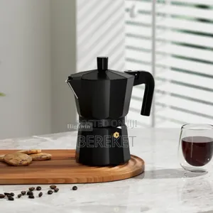 Classic Aluminium Moka Pot (የጋዝ ወይም የኤሌክትሪክ ምድጃ ላይ የሚጣድ ቡና ማፍያ)