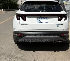 Hyundai Tucson 2022 Off white