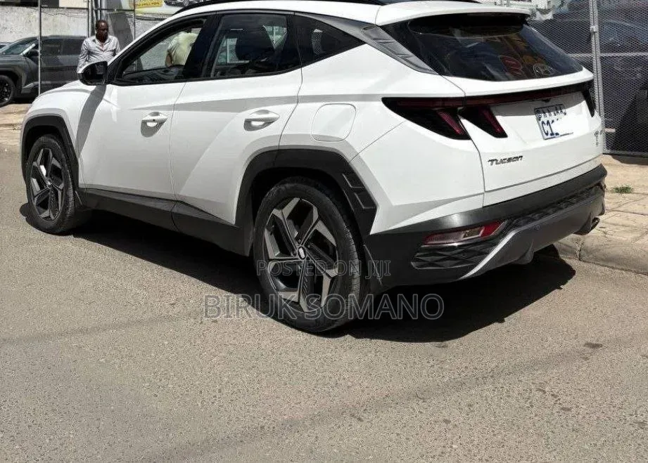 Hyundai Tucson 2022 Off white