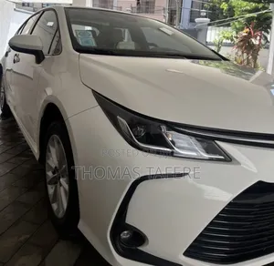 Toyota Corolla 2022 Ivory