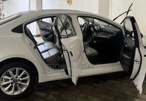 Toyota Corolla 2022 Ivory
