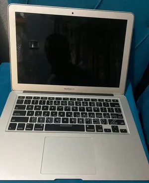 Laptop Apple MacBook Air 2017 8GB Intel Core i5 HDD 250GB