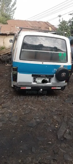 Toyota Grand HiAce 1985