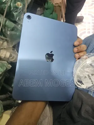 New Apple iPad (2025) 128 GB Blue