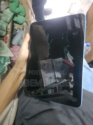 New Apple iPad (2025) 128 GB Blue