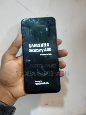 Samsung Galaxy A30 64 GB Blue