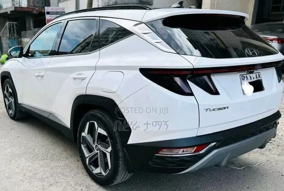 Hyundai Tucson 2022 White