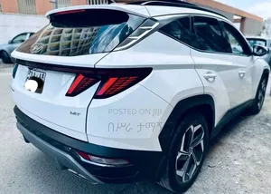 Hyundai Tucson 2022 White