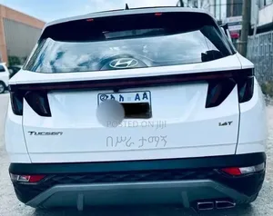 Hyundai Tucson 2022 White