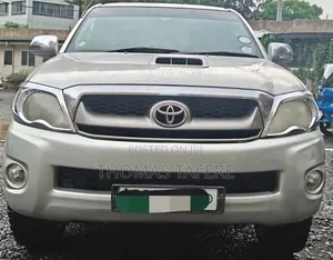 Toyota Hilux 2008 Beige