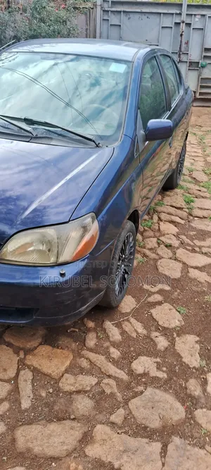 Toyota Platz 2001 Blue