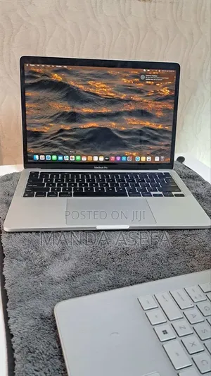 New Laptop Apple MacBook Pro 2021 M1 16GB Apple M1 Pro SSD 512GB