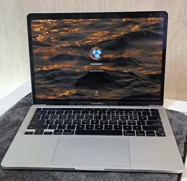 New Laptop Apple MacBook Pro 2020 16GB SSD 512GB