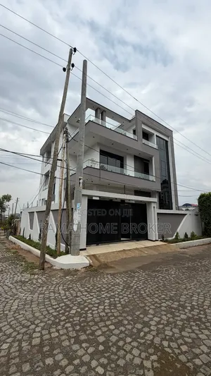 Furnished 5bdrm Townhouse/Terrace in ኮምፓወንድ ውስጥ, Yeka for sale